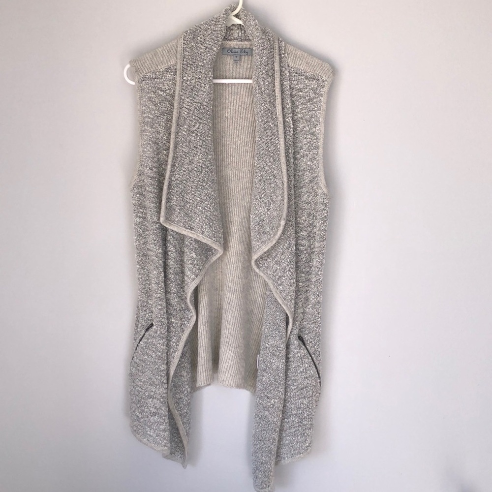 Olivia Sky vest with zipper pockets, size M
